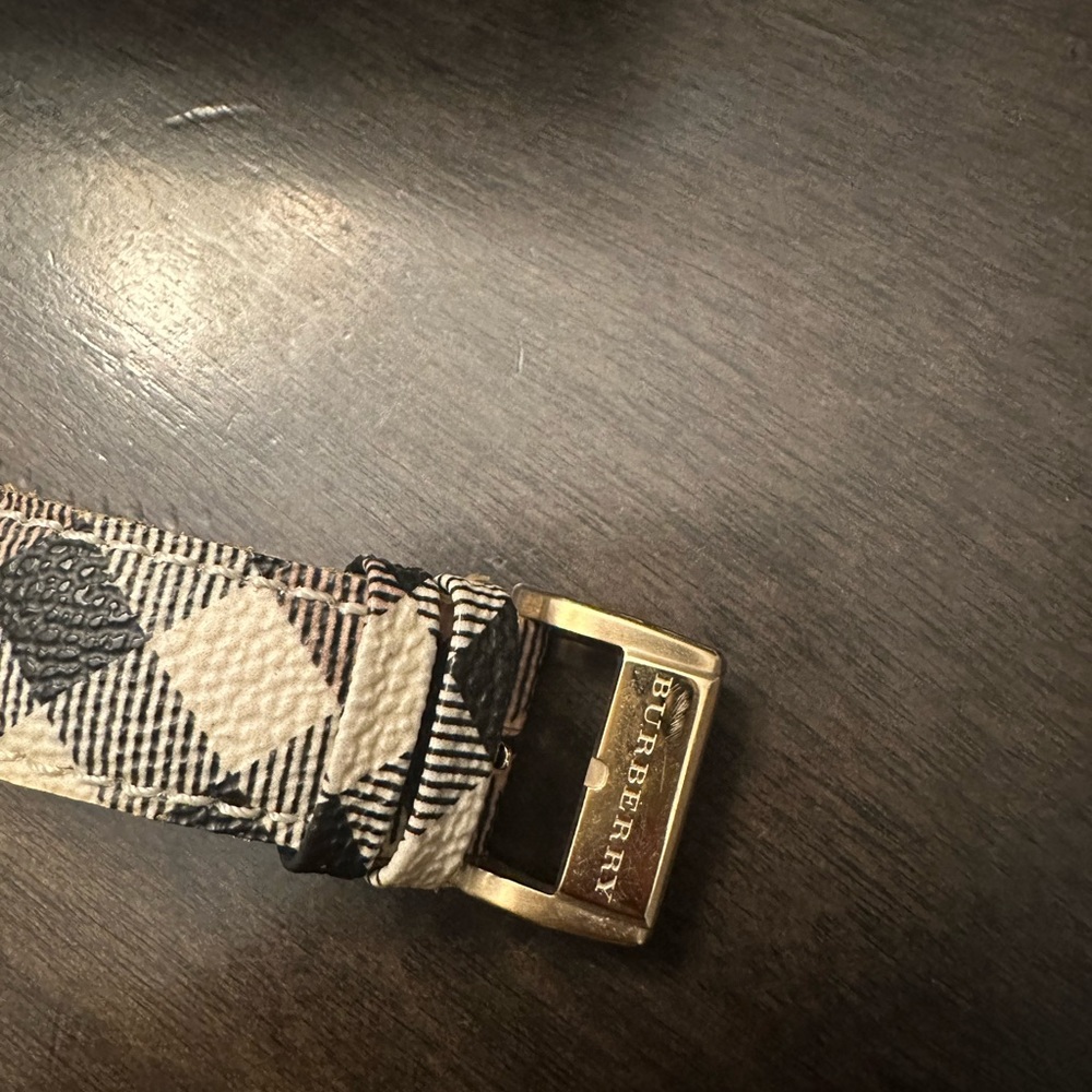 Burberry Watch - Picture 4 of 6
